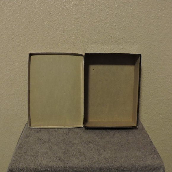 Vintage Christian Dior Cardboard Sales Box - Picture 7 of 7